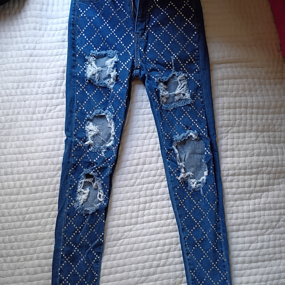 Stylish Blue Distressed Skinny Jeans